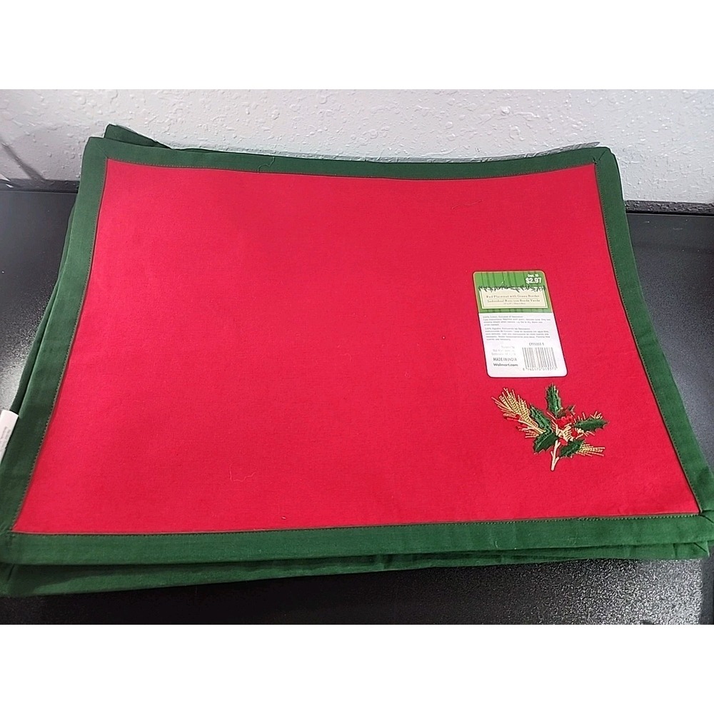 Set of 10 Christmas green Red Placemat with red poinsettias 14" x 19"